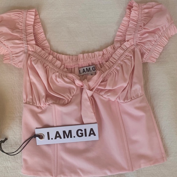 I.AM.GIA Tops - OFFER? 🌸 I.AM.GIA NAOMI TOP BABY PINK